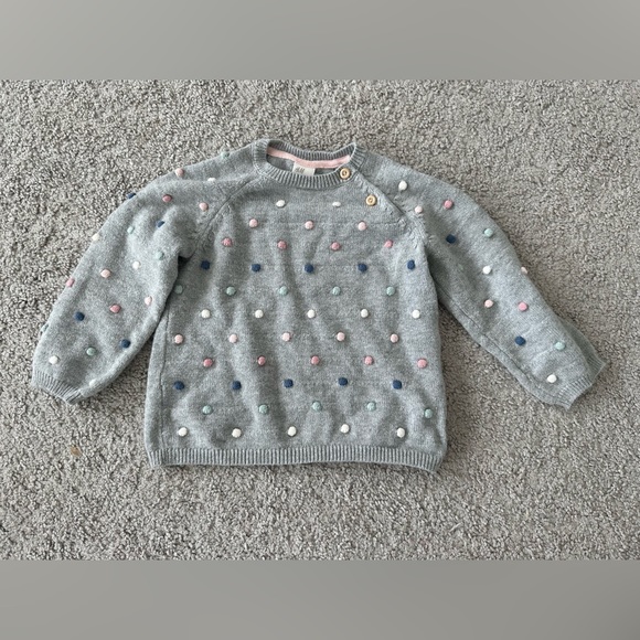 ⭐️HOST PICK⭐️ H&M baby girl sweater with multi-colored swiss dots - Picture 2 of 6